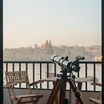 דירה Luxury Seafront 3br With Valletta Views *