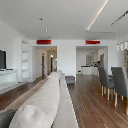 Luxury Seafront 3br With Valletta Views Gzira