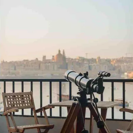 Luxury Seafront 3br With Valletta Views Apartament