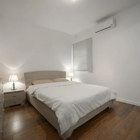 Luxury Seafront 3br With Valletta Views *