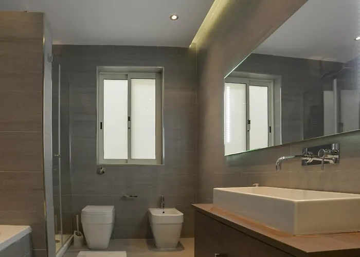 Sliema Seafront 3 Bedroom * Gzira