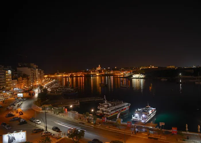 Apartment Sliema Seafront 3 Bedroom *